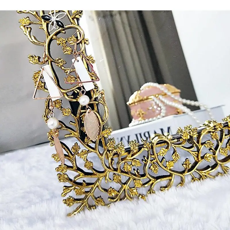 Imagem -02 - Dourado Lace Espelho Dressing Table Prateleiras Decorativas Display Rack Colar Stand Brincos Eardrop Pendurado Placa