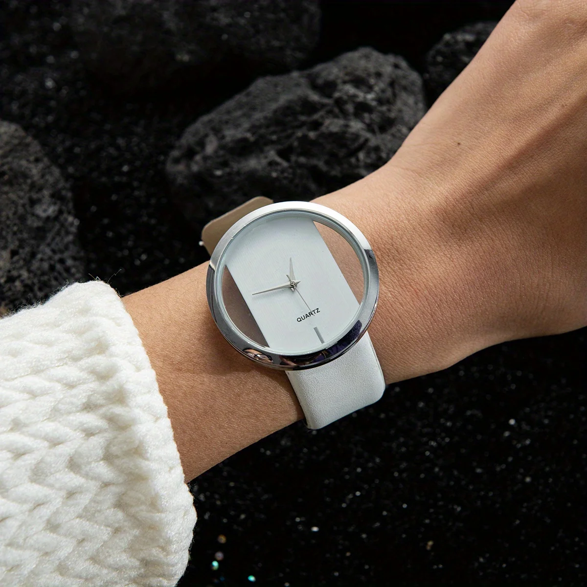 

2 шт. часы для пар, модные женские часы с полым циферблатом, кожаный ремешок, аналоговые кварцевые наручные часы (без коробки)