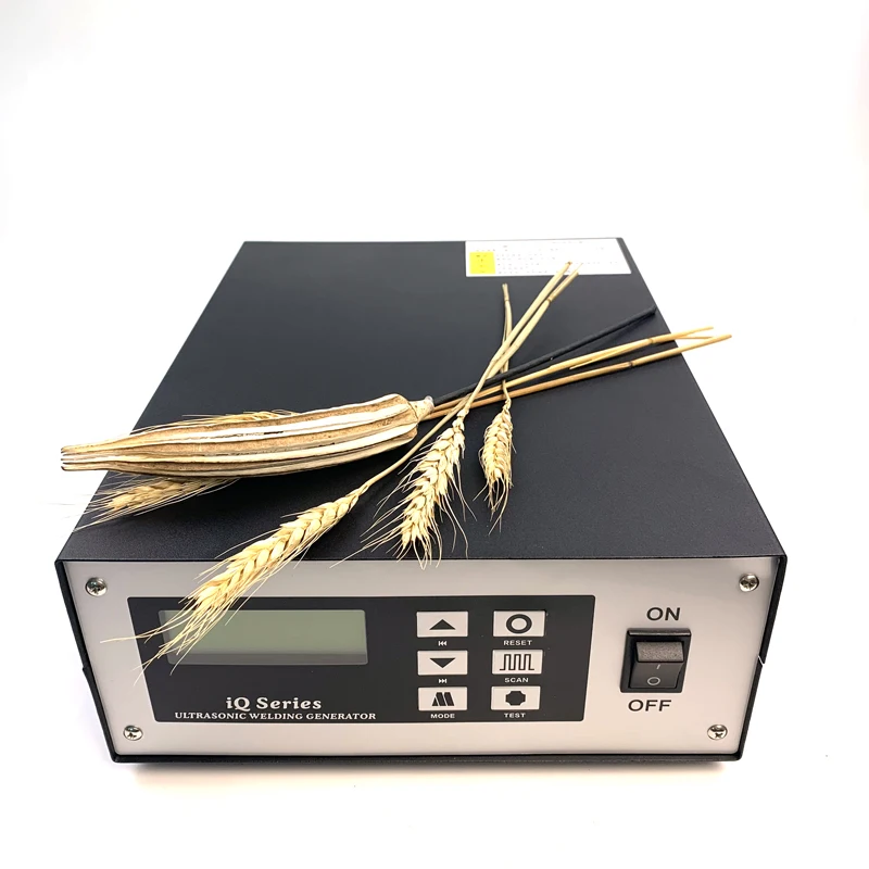 آلة لحام نقطي بحلقة الأذن بالموجات فوق الصوتية 35 كيلو هرتز 800 واط