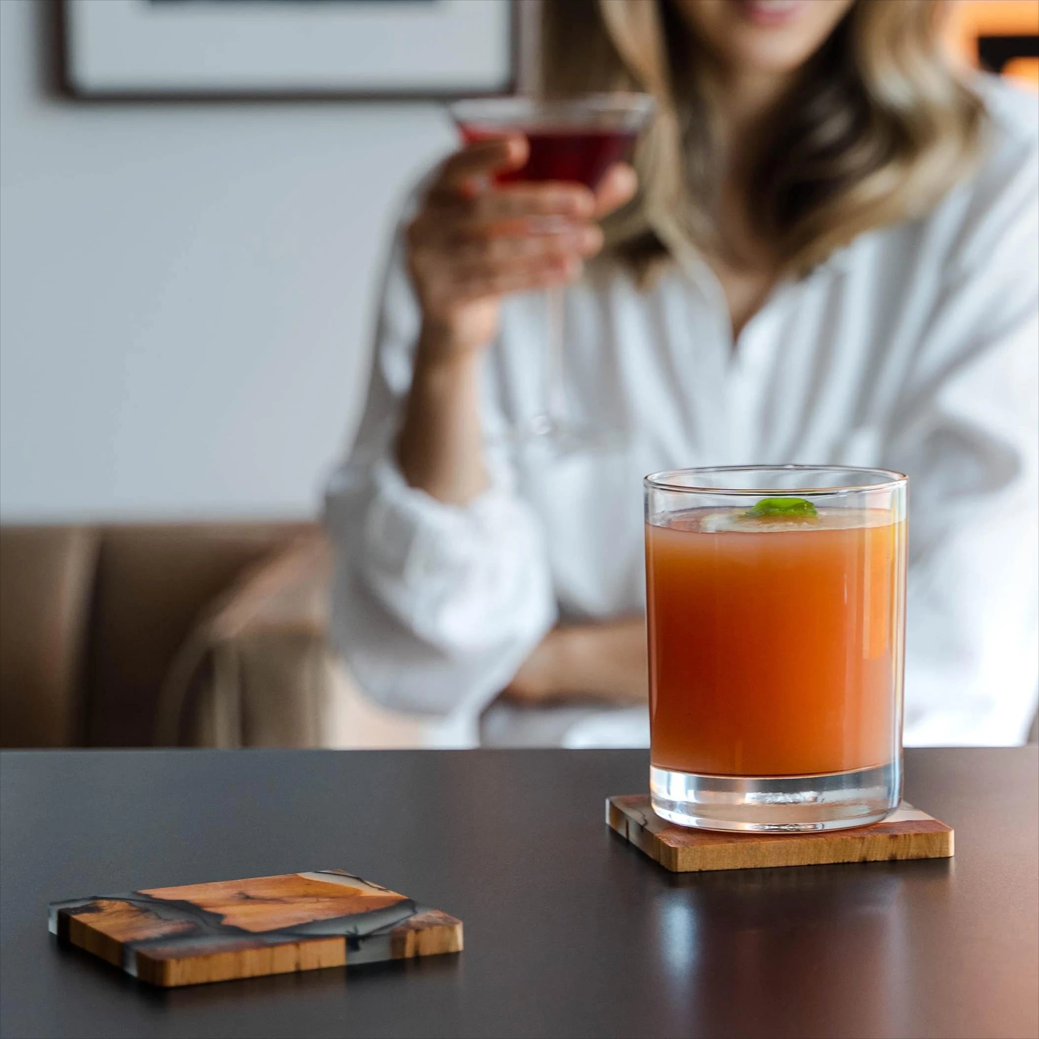 Round Square Coasters Set of 6 Including Stand Designer Coasters Made of Wood/epoxy Tabletop Coating for Drinks/Cups/Bars