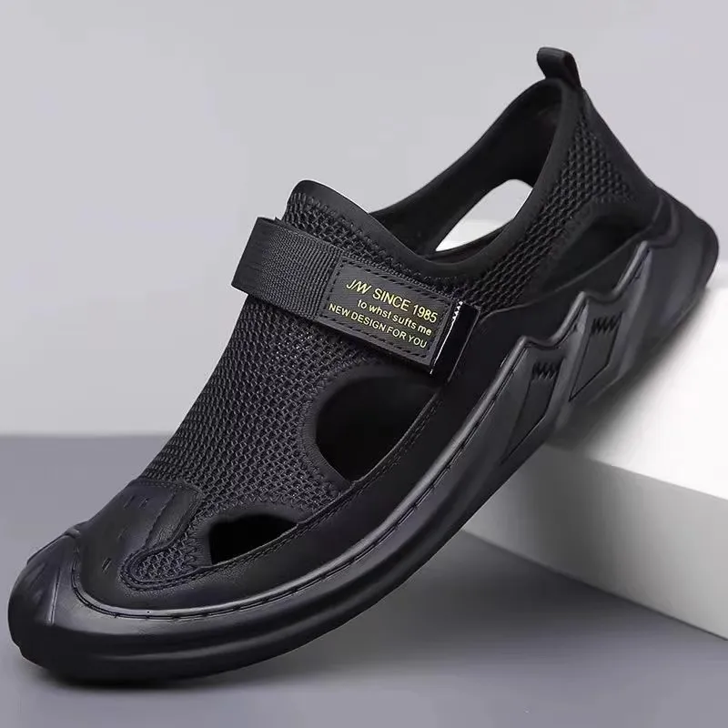 Fashionable men's shoes Outdoor beach waterproof barefoot sports shoes Breathable sports shoes Men's shoes Hiking shoes