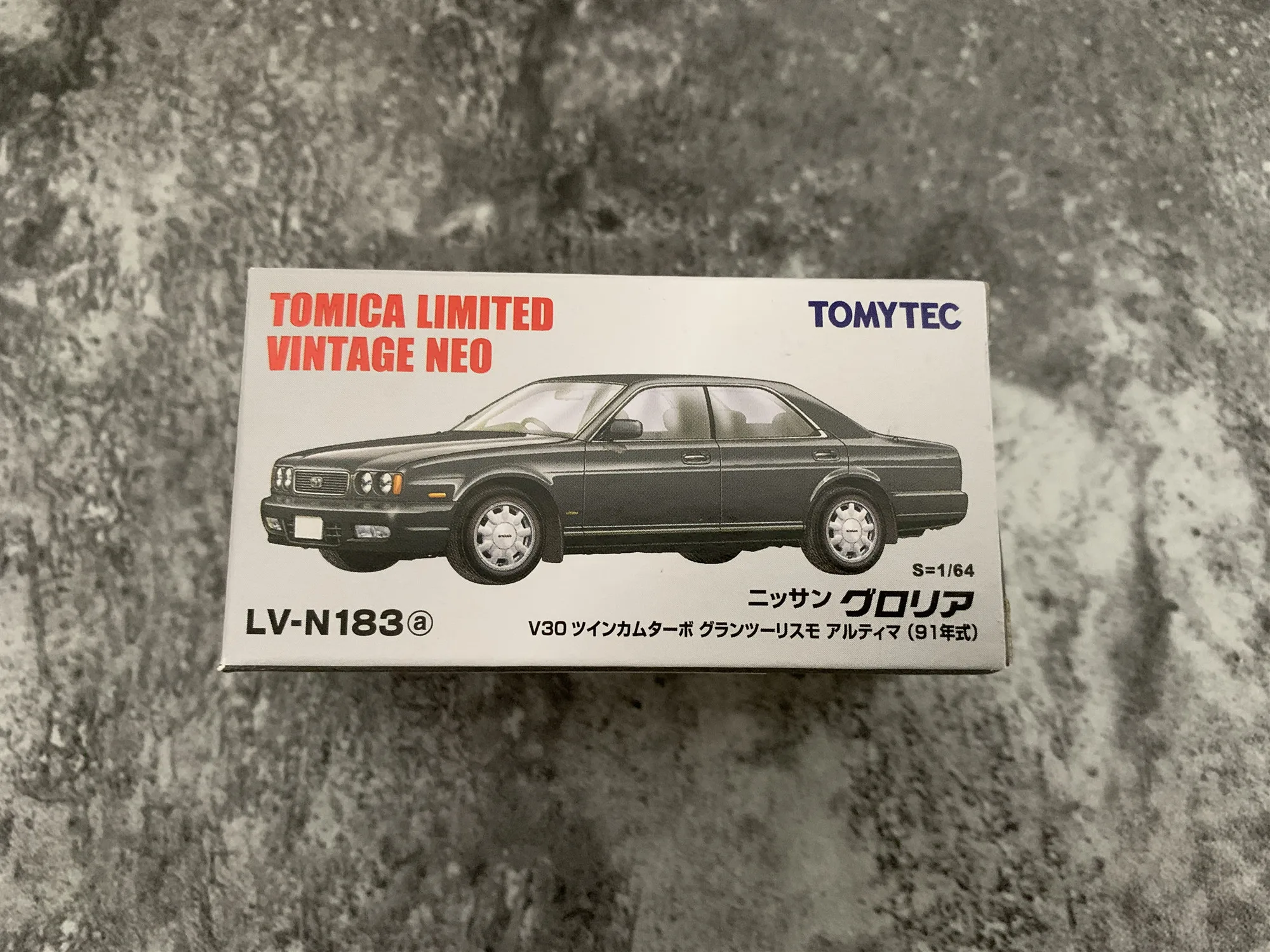 TOMICA TLV 1:64 Duke N183a N183b GLORIA Y32 GT, alloy die-cast static miniaturized car Tide Play model, holiday gift for boys.