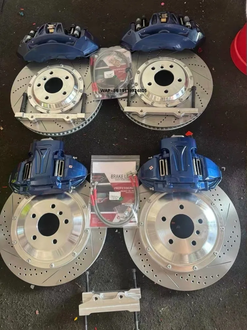 

Комплект усиленных тормозных систем: передние 6-поршневые с дисками 380 мм, задние 4-поршневые с дисками 380 мм для F10 M5