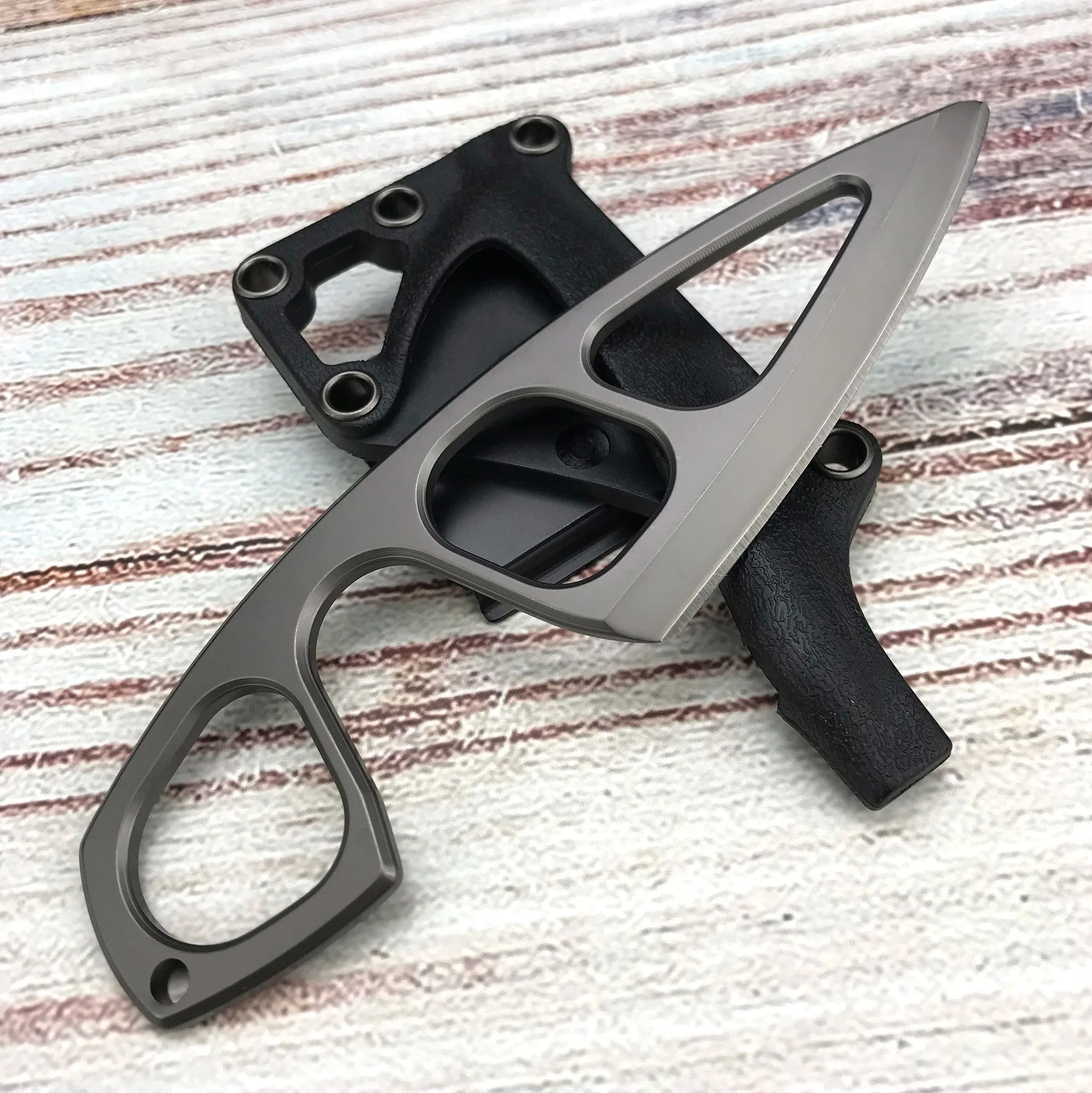 Outdoor Tactical Mini Necklace Hanging Neck Knife EDC Portable Knife Multi-functional Fixed Blade Knife Self-defense Knife