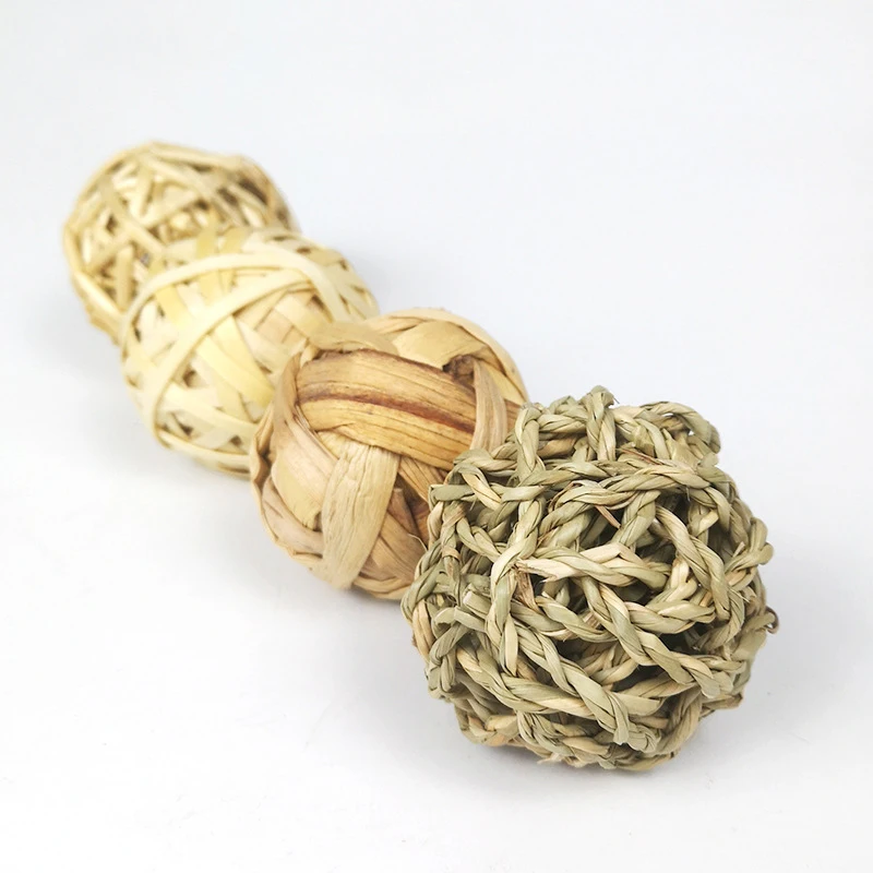 Chewing Braided Ball Guinea Pig Rabbit Hamster Small Animal Play Pet Interactive Chew Toy Natural Grass Ball  hamster toy