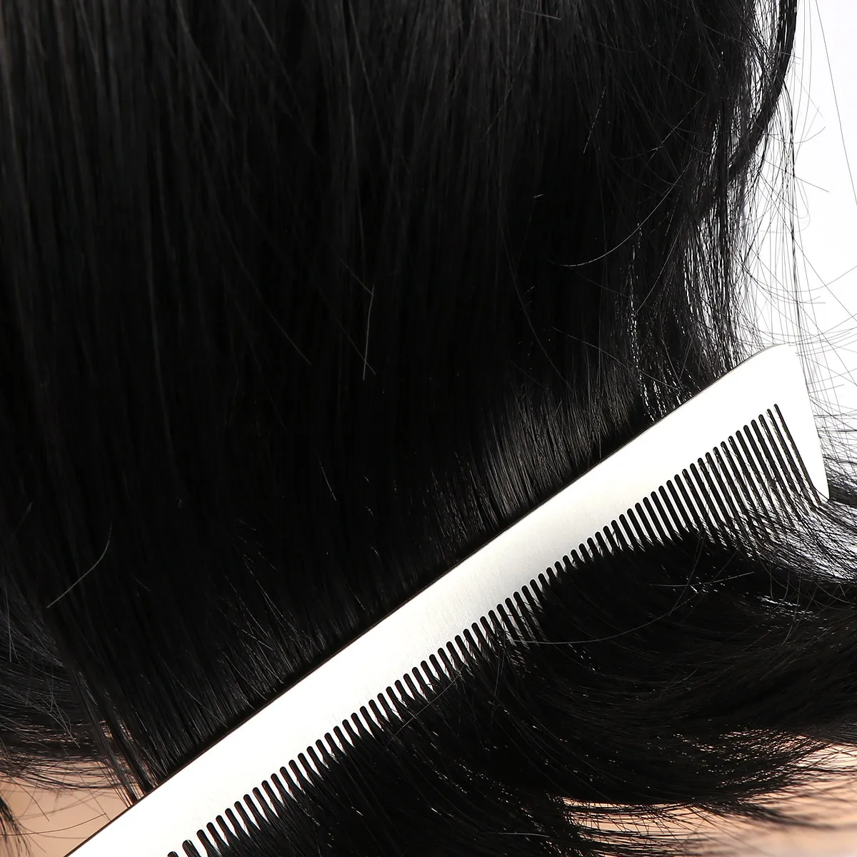 

1Pcs Titanium Steel Comb Professional Anti-Static Hair Dressing Comb for Salon Barber Use Sturdy Smooth 21x3cm Silver