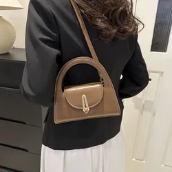 Large Capacity Shoulder Bag Hot Sale Trendy Casual Commuting Bag Retro Small Square Bag Party