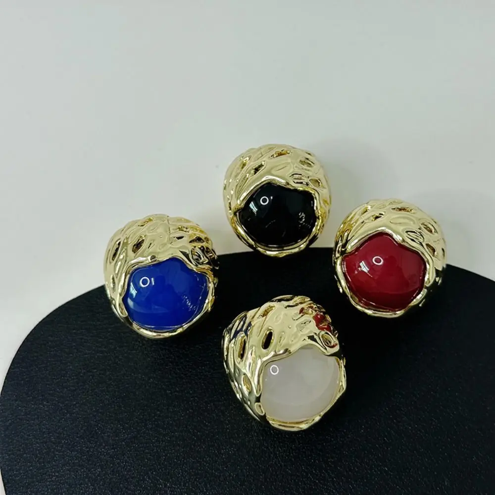 

Round Shape Vintage Metal Ring Metal Material Hollow Design Geometric Hollow Ring Open Style Stone Decoration Personality Ring