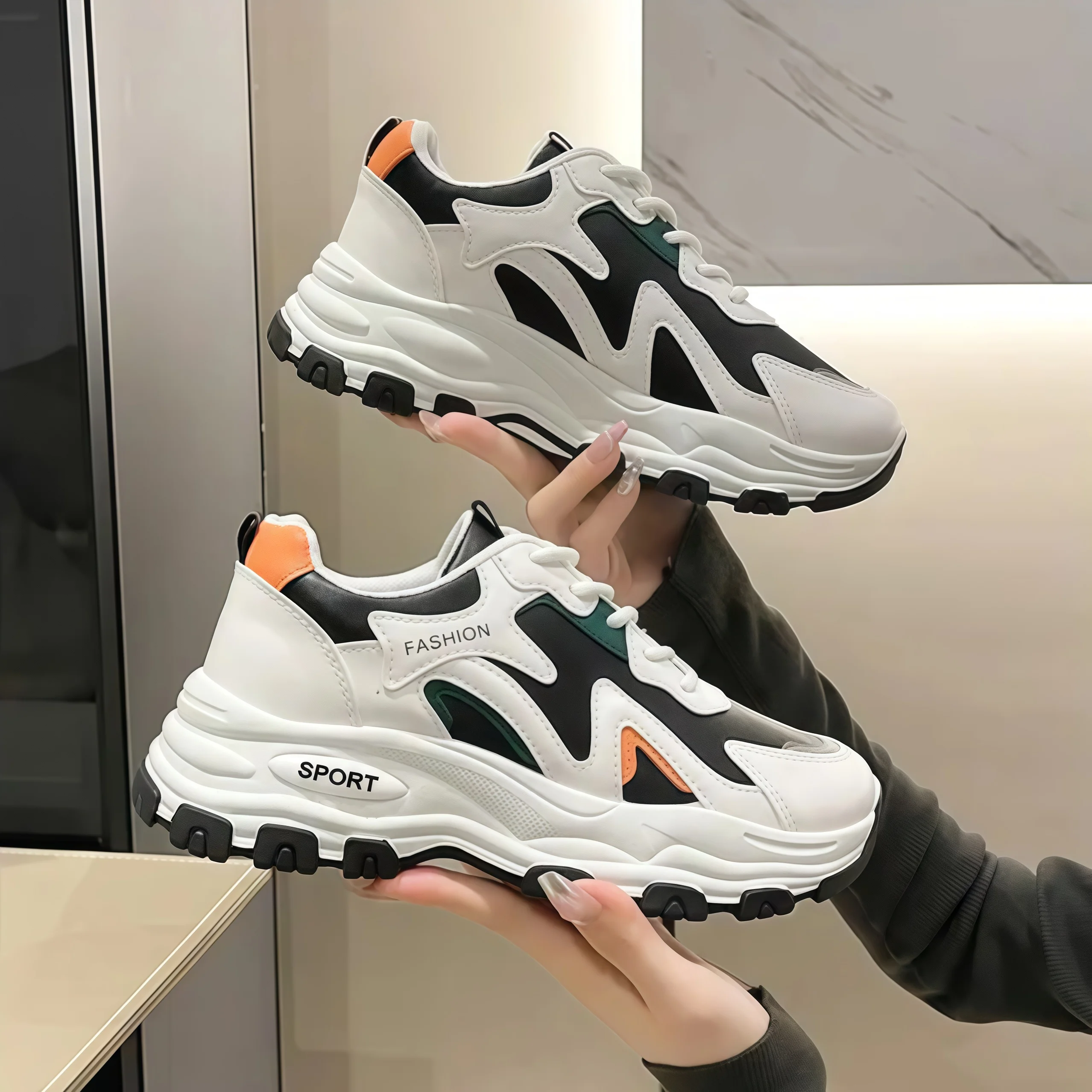 Neue Ganzjahres-Leichtgewicht-Sportschuhe für Damen, Schlicht …