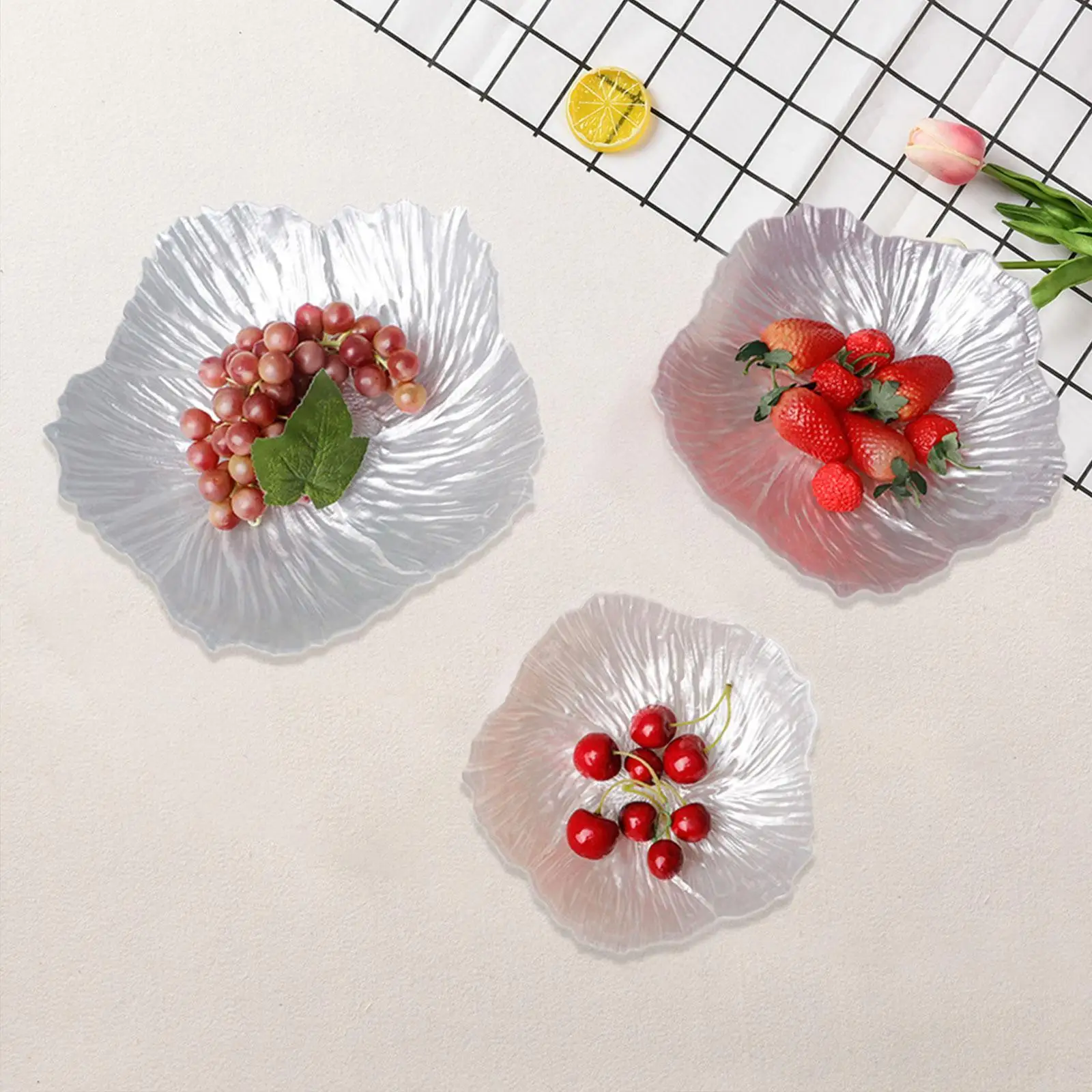 

3 Pieces Luxury Flower Glass Plate Dinner Plate Entryway Key Bowl for Snack Dessert Cake Fruit Kitchen Counter Dining Room Party