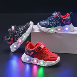 Disney dziecięce buty Led Light czerwone niebieskie modne Spiderman chłopięce trampki Cartoon obuwie oddychające dziecięce buty sportowe