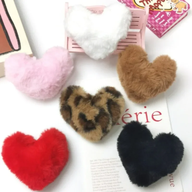 Fluffy Plush Soft Love Keychains Car Bag Heart Pendants Winter Leopard Pattern Soild Color Fashion Pompons Keyrings Accessories