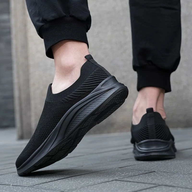 Summer Men's Flying Woven Running Shoes Breathable Mesh Casual Walking Lightweight Low-Top Sneakers