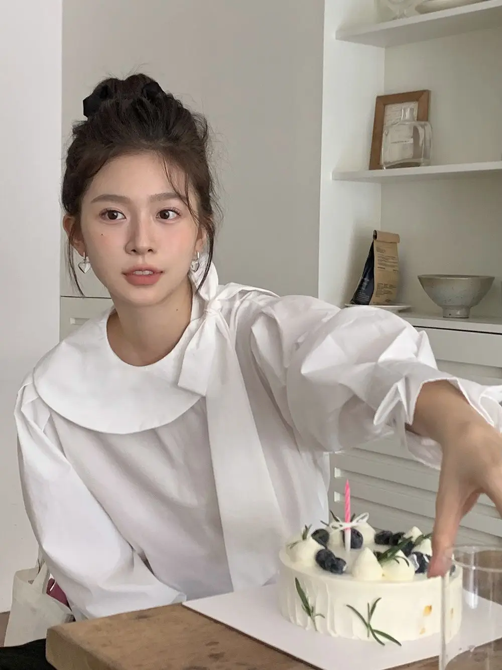 

Korejpaa French Style White Shirt 2025 Autumn Bow Ribbon Round Neck Shirts Elegant Long Sleeve Top Gentle Slim Blusas Mujer