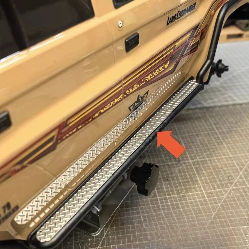 Metal Side Steps Stickers for RGT EX86160 LC79 Land Commander 1/10 RC Scale Accessories Etching Anti-Slip Plate Upgrade Parts