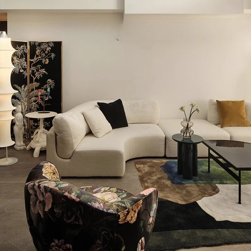 Irregular wool carpetTools and supplies