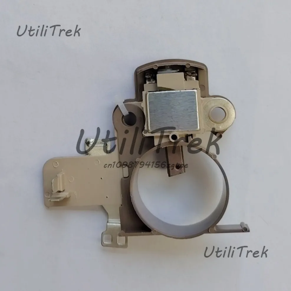 

Автомобильный электронный регулятор напряжения IY422-12V 139669 37300-47250 37370-22020