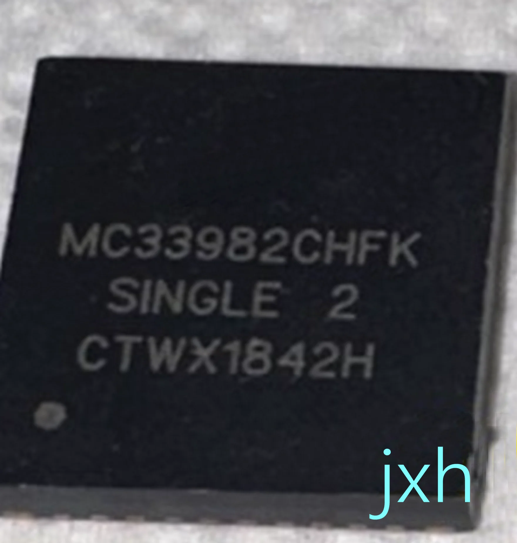 

2шт MC33982CHFK QFN16