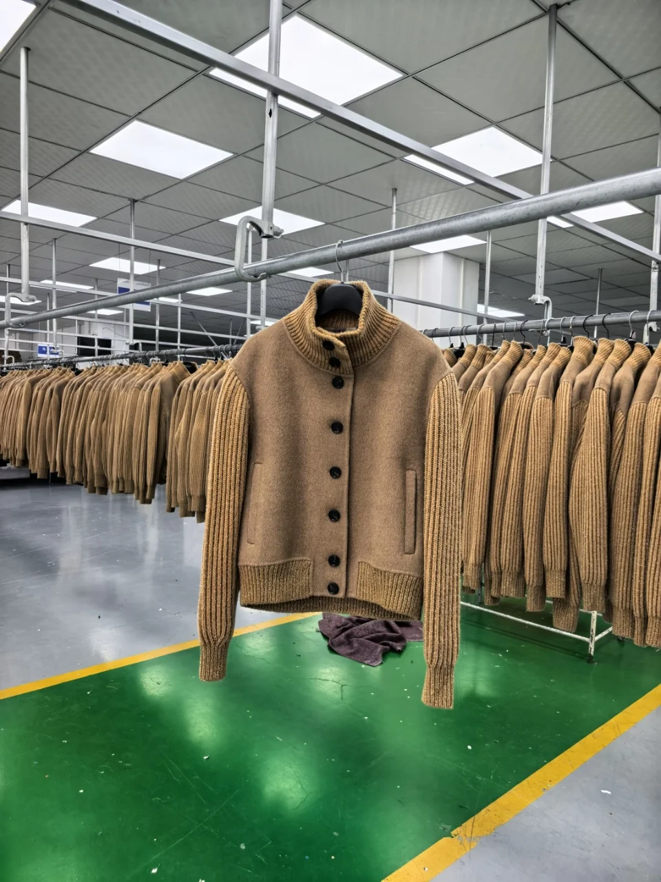 

New Autumn And Winter High Quality Fashion Casual Stand Collar Wool Stitching Knitted Jacket For Women