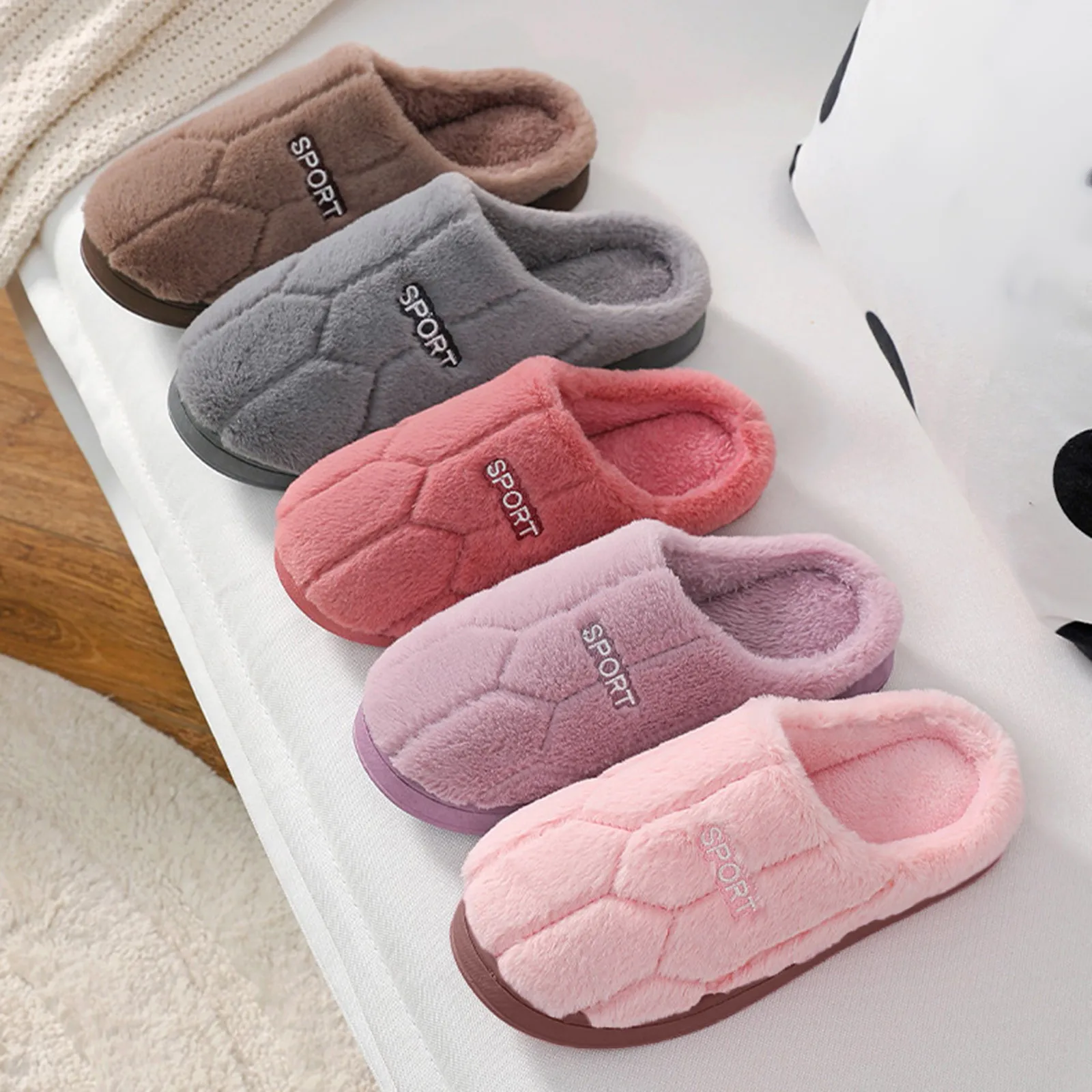 Winter Warm Plush Home Slippers Bedroom Cotton Slippers Soft Flip Flops Household Warm Furry Women Men Shoes Indoor Slippers