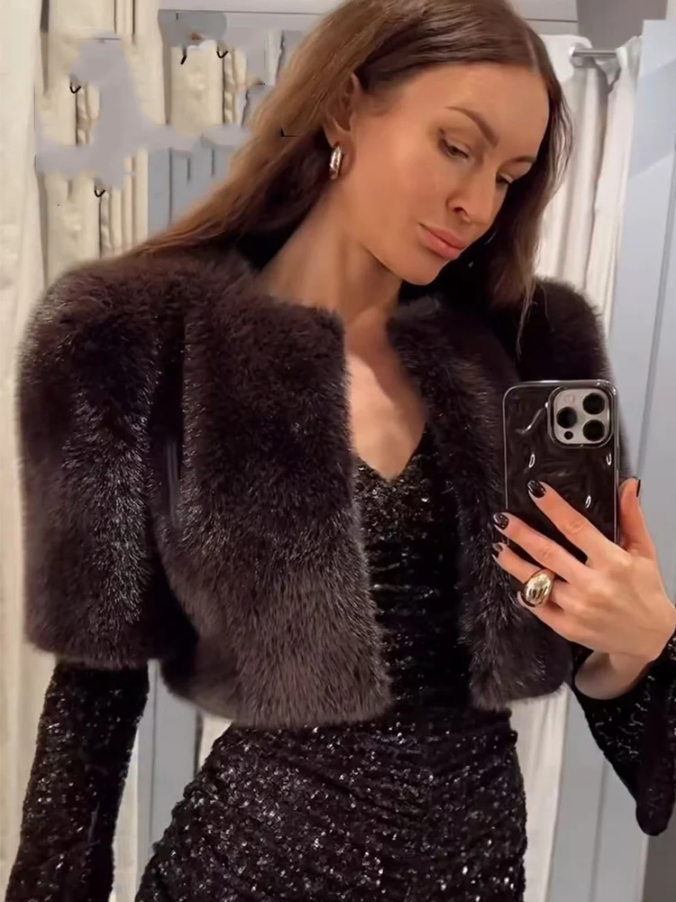 المرأة البني فو الفراء معطف قصير موضة جولة الرقبة قصيرة الأكمام رقيق سترة دافئة شتاء جديد تخفيف ملابس خارجية أنيقة