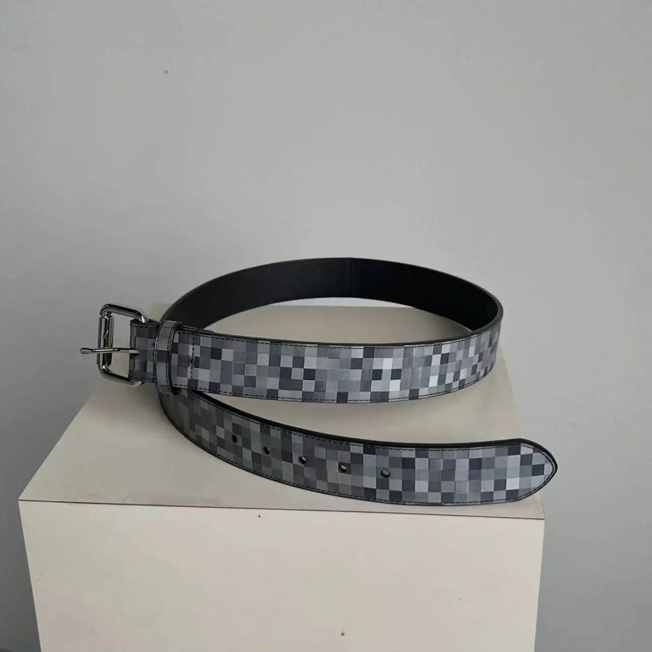 New Arrival Creative Mosaic Plaid Belt Fashion Gradient Gray Dynamic Unisex Belt Punk Goth Rock Jeans Leather Belt