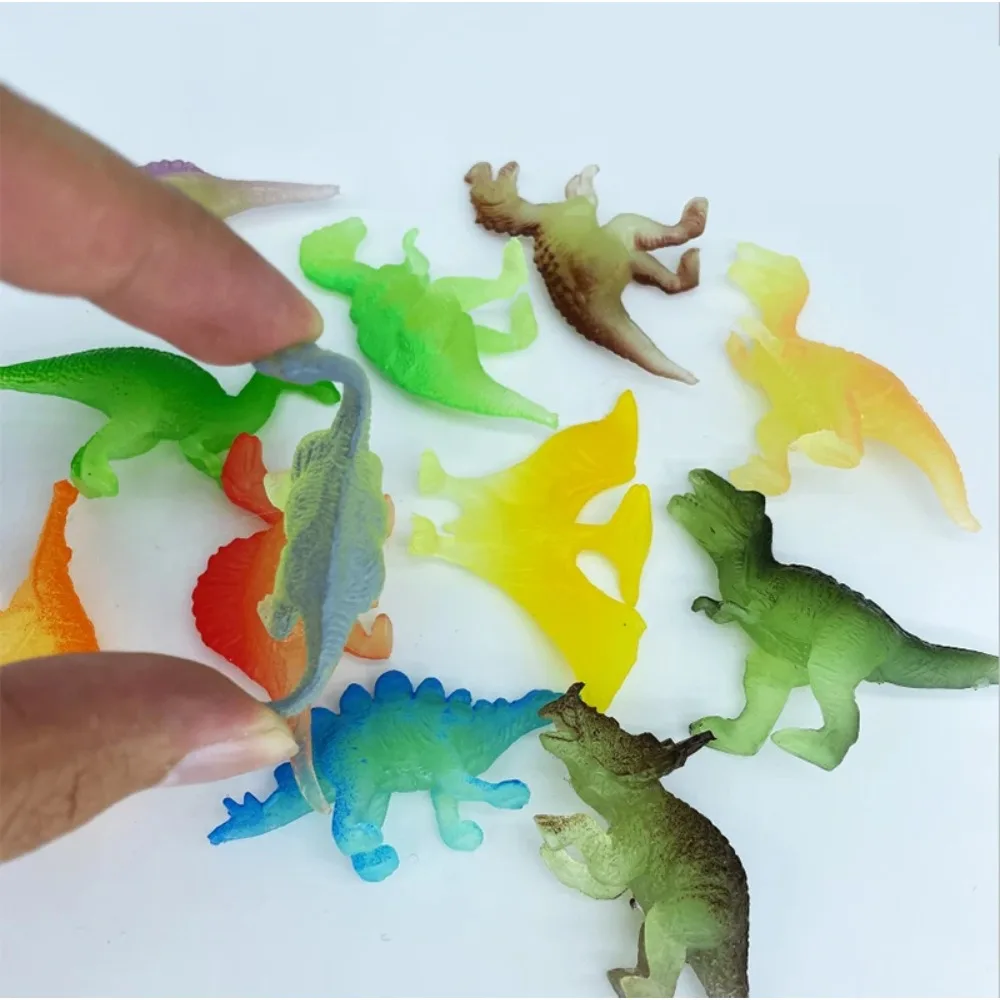 12 Teile/satz Mini Weiche Gummi Glow-in-the-dark Dinosaurier Figur Spielzeug Fluoreszierende Simulation Kleine Dinosaurier Modell Dekoration
