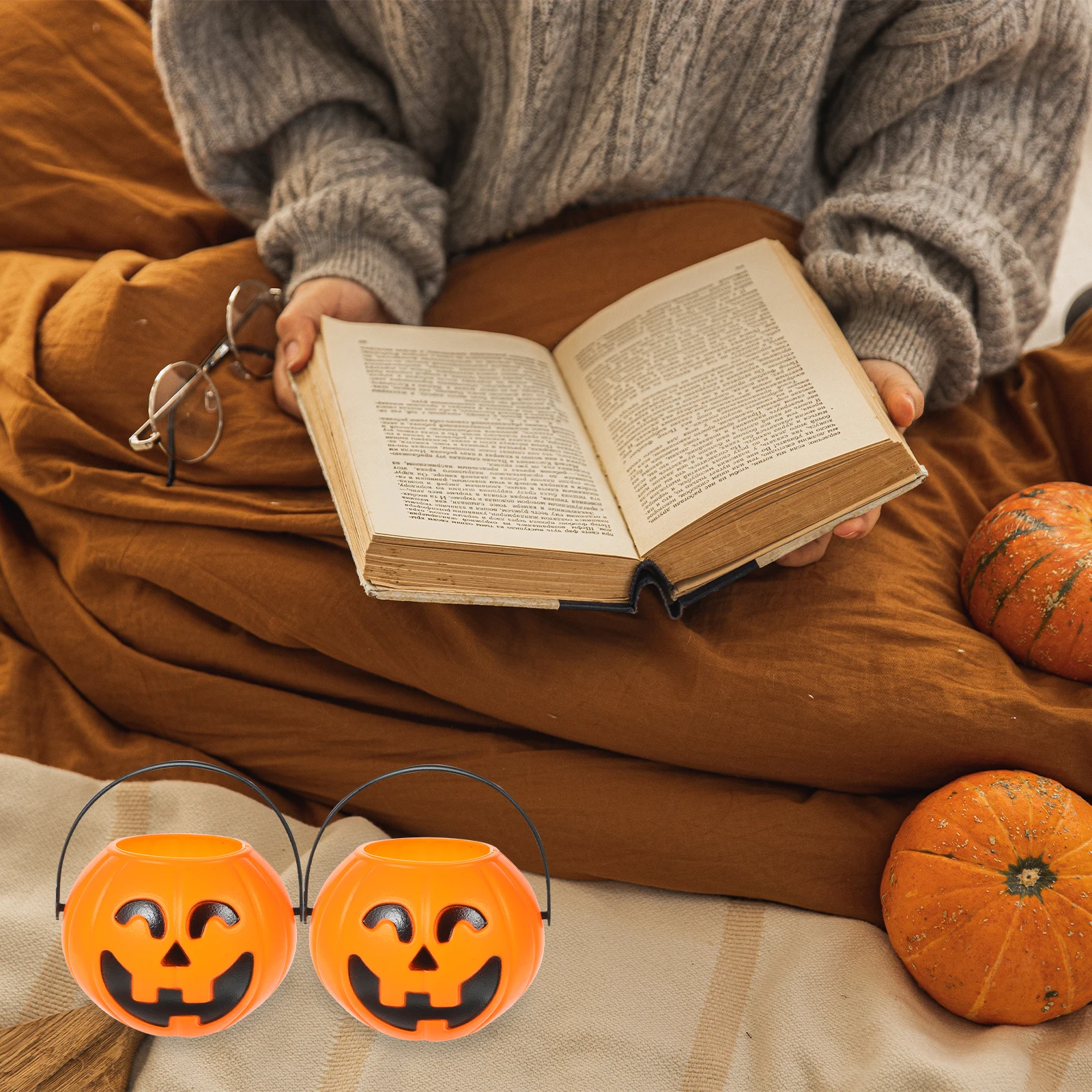 

12pcs Pumpkin Bucket Props Small Bulk Halloween Buckets Cake Large Pumpkins for Candy Plastic Kids Basket Container Trick Treat