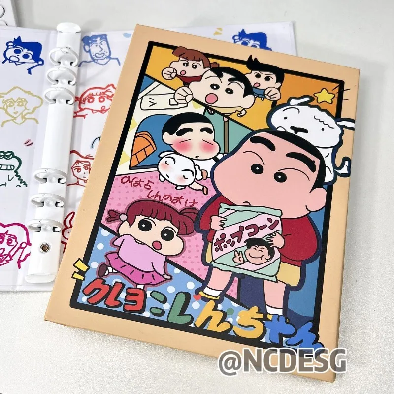 การ์ดสะสม Bai Crayon Shin-Chan การ์ดสะสมอนิเมะรอบนอก A5หนังสือเก็บหน้าด้านในของขวัญของเล่นสำหรับเด็ก