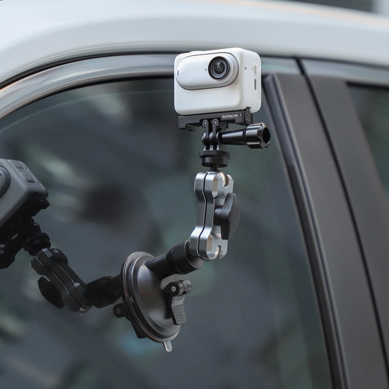 Magnetic Quick Release Amount Adapter 1/4 Screw Two-jaw Connector Bracket for Insta360 Go 3 GO 3S Action Camera Accessories