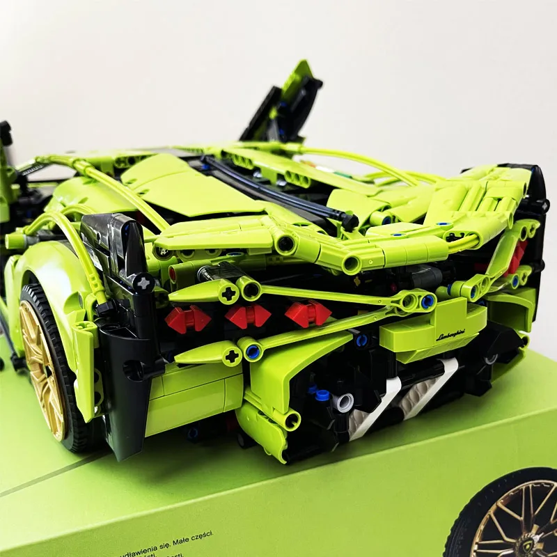 テクノロジー1:8 グリーン クラシック スーパーカー 3696ピース、メカニカルMOCブロックモデル、組み立て式男の子向けビルディングブロックおもちゃ、家の装飾ギフト