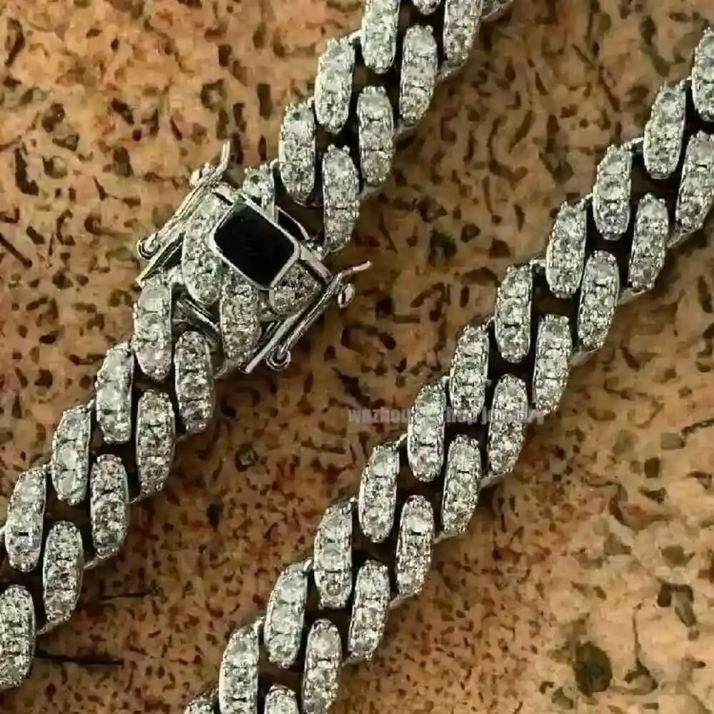 

Single Row Diamond Cuban Link Chain 8mm S925 Silver Passed Tester d Grade Ideal Cut Bling Diamond Moissanite Cuban Necklace