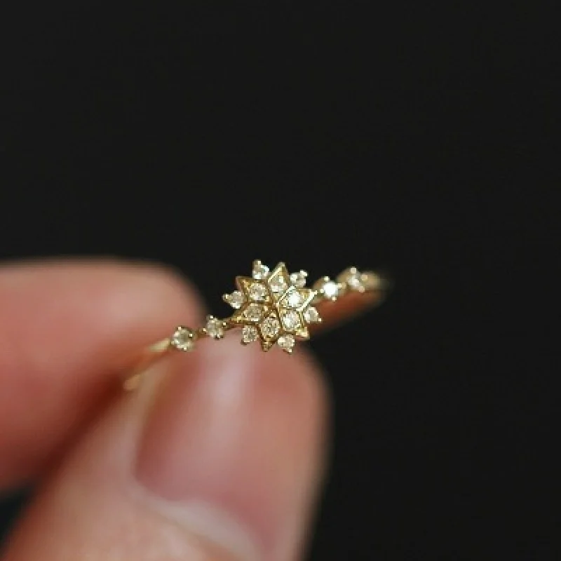 1 Piece Women Fashion Snowflake Ring Gold Color Crystal Vintage Finger Ring For Women