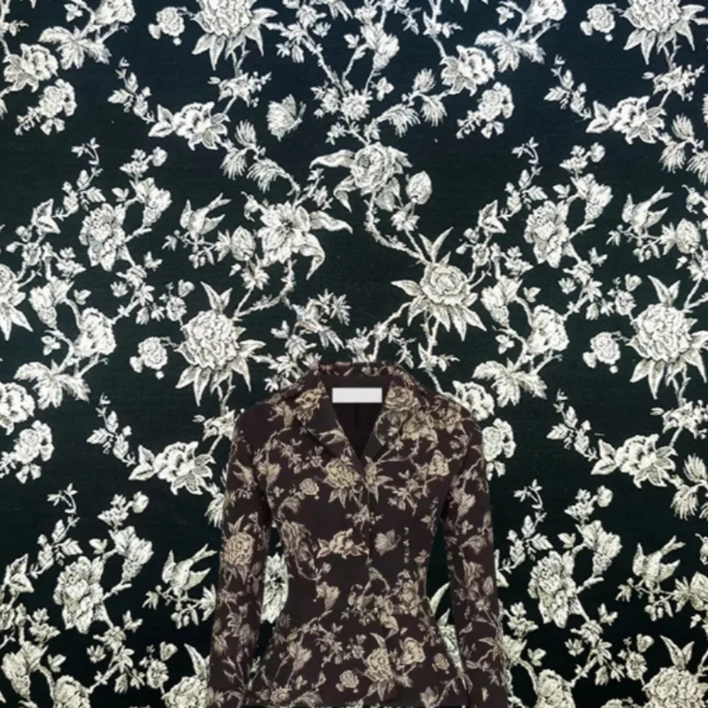 

Gold Line Jacquard Brocade Fabric European Style Crisp Windbreaker Suit Dress Fashion Diy Sewing Design Wholesale Material Cloth