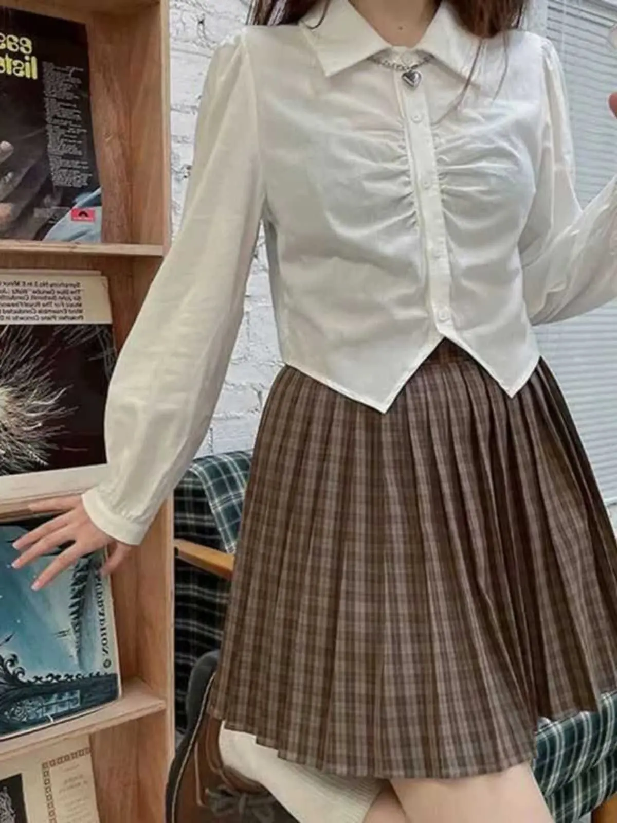 

French Style High Waist Short Shirt Collar Long Sleeve Bubble Sleeve Pleated Design Age Reduction Small Size Women's Blouse