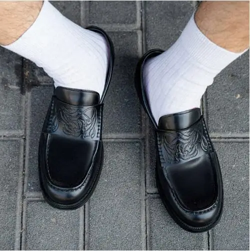 British Style Men Fashion Black Genuine Leather Round Toe Flower Carve Slip On Low Top Loafers Male Business Flat Shoes Size 45