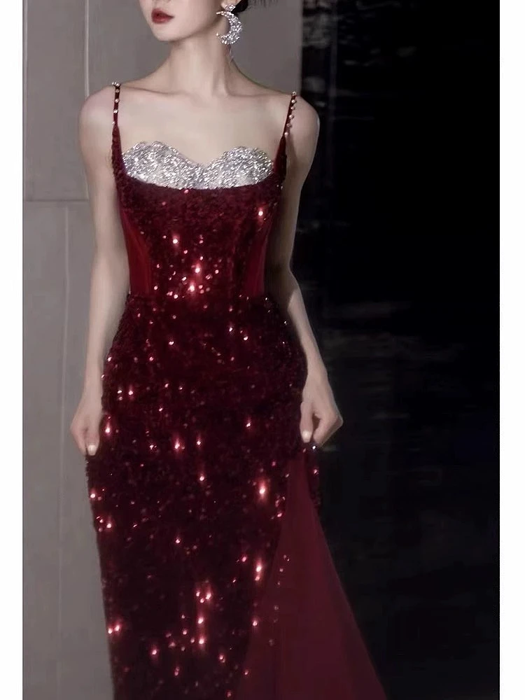 

Shiny Wine Red Cocktail Dress Sleeveless Sequin Mermaid A-Line Side Slit Formal Evening Party Black Strapless Elegant Prom Gown