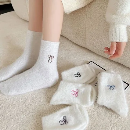 5 Pairs Winter Bow Australian Fleece White mid-calf Socks women Thickened Warm Home Floor Sleep Long Sports Ankle Crew 5W267
