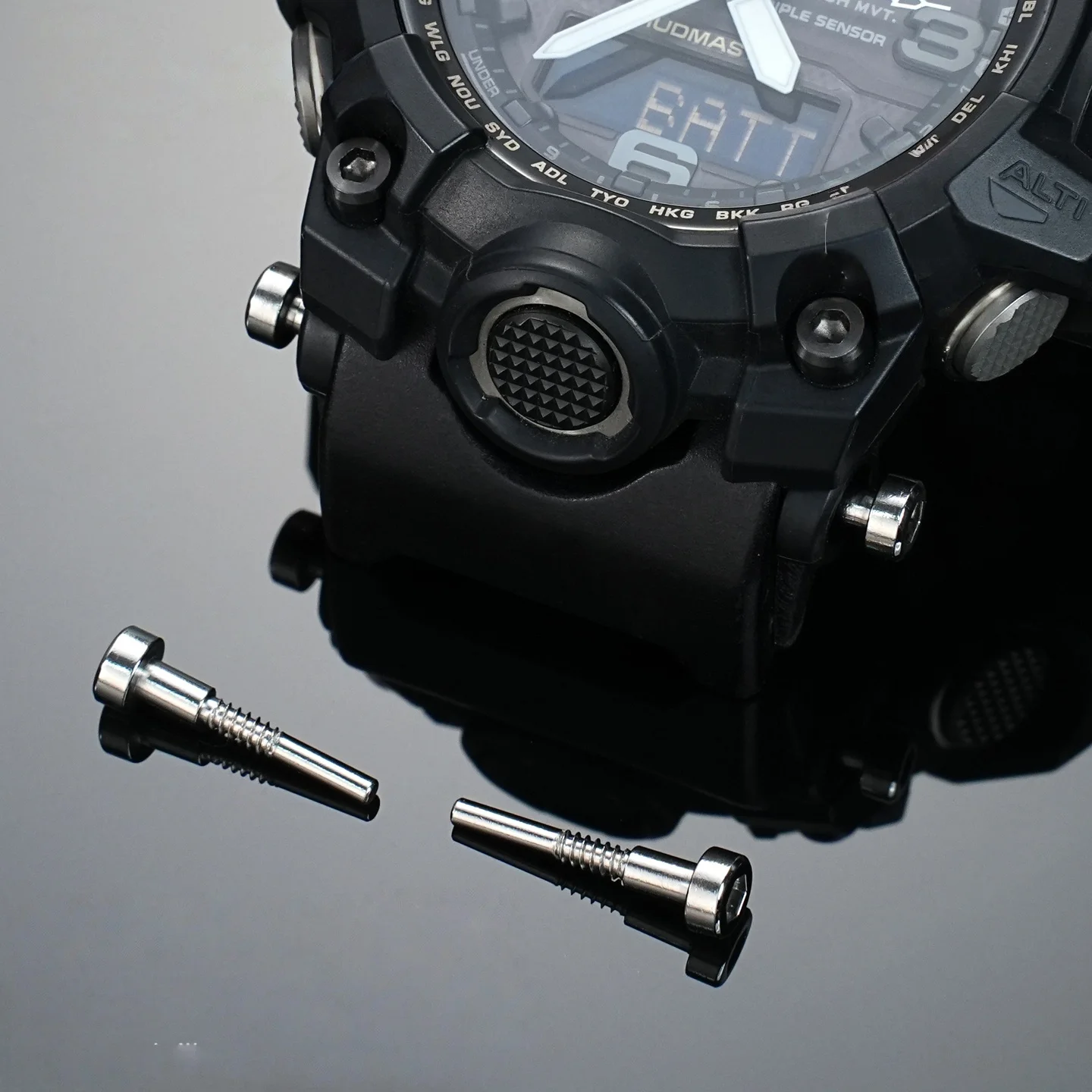 Watch screw accessories for Casio watch GWG-1000 Big Mud King fixed strap screw side case screw connecting rod repair parts