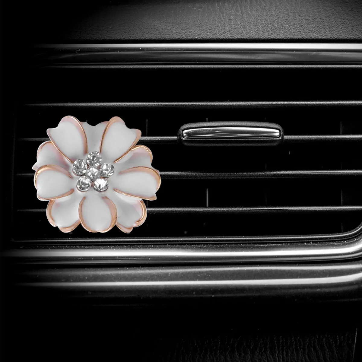 

3Pcs Flower Shape Car Vent Clips Air Freshener Aromatherapy Diffuser for Car Interior Accessories Scented Cotton Pad Compatible