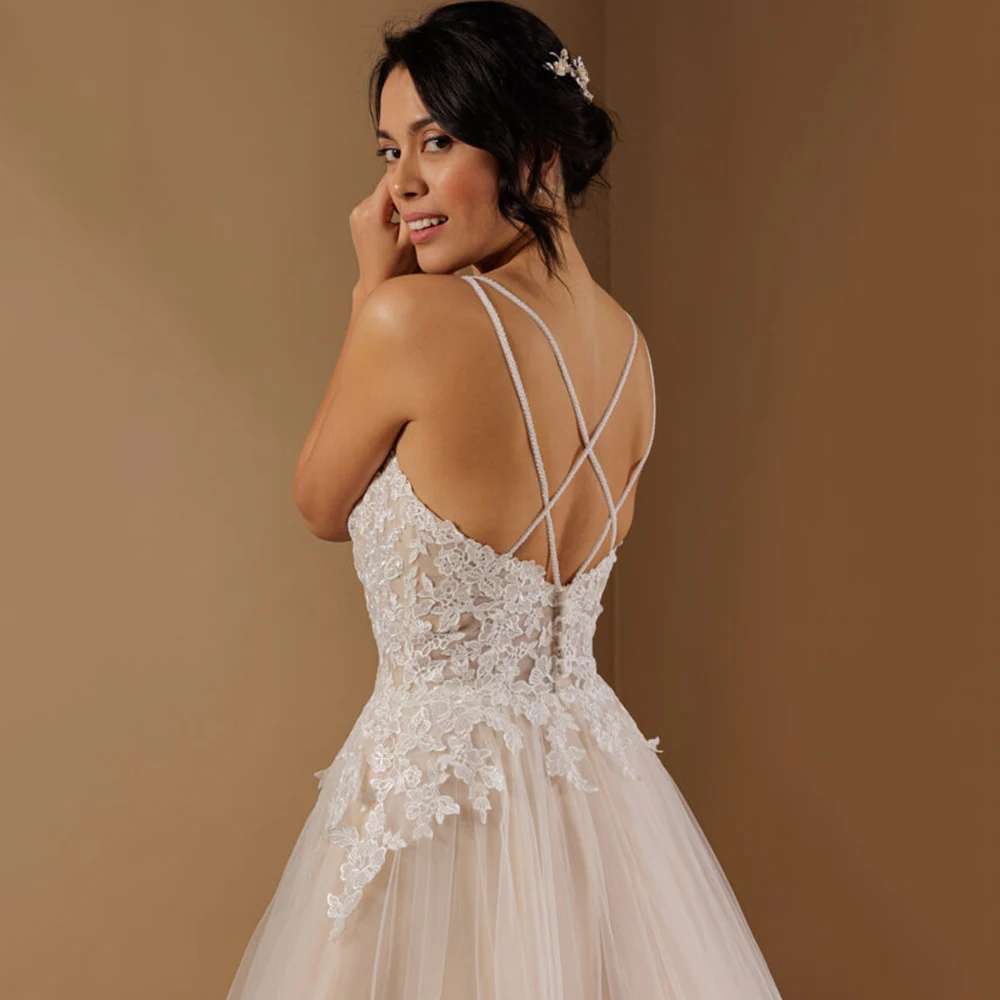 Champagne Spaghetti Straps Tulle Wedding Dress V-Neck Applique Sleeveless A-Line Sexy Open Back Bridal Custom Made Marriage Gown