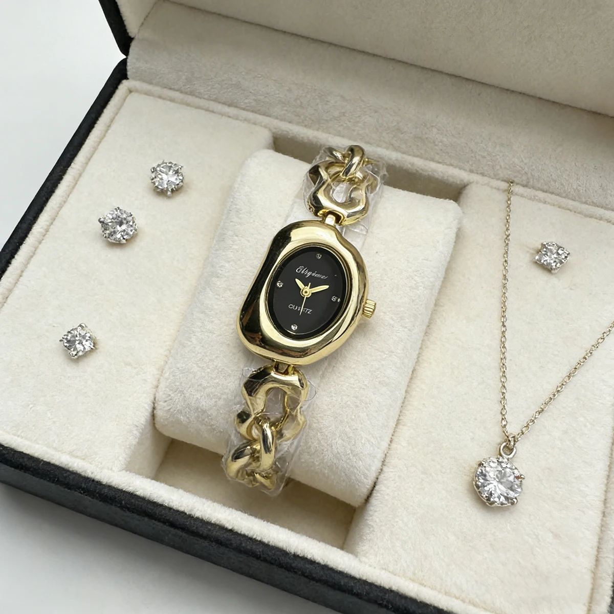 Casual and Fashionable Women's Student Watch, Half-Moon-Shaped Quartz Watch, Simple Chain Bracelet-Style Wristwatch, Versatile for Everyday Use