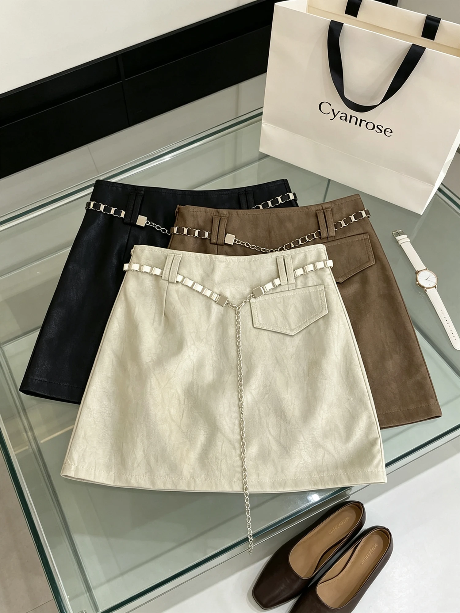 Women's Apricot PU Leather A-line Mini Skirt Vintage 2000s Y2K Gyaru Skirts High Waist Bodycon Skirt with Chain for Women Summer