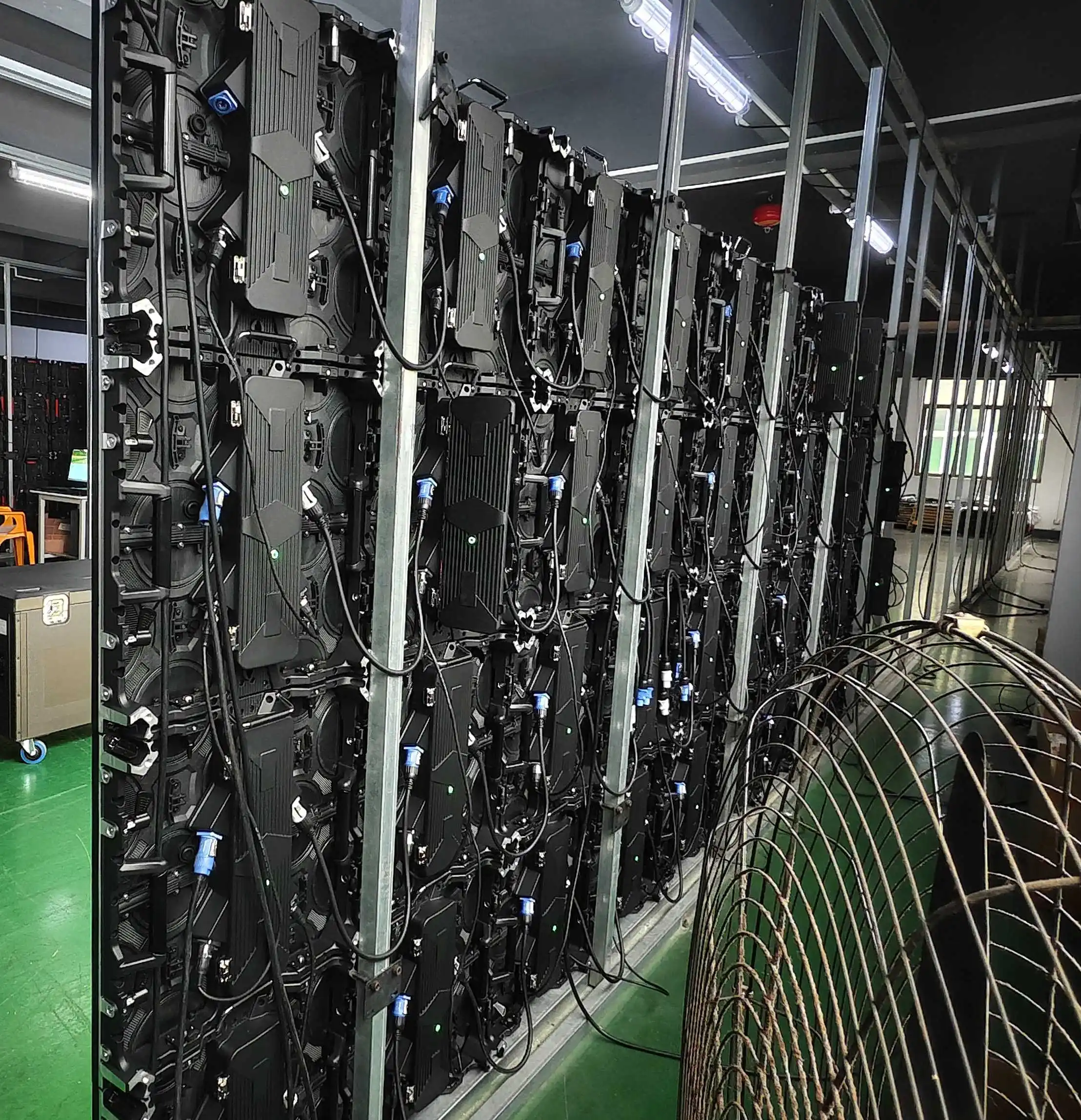 3.75 متر مربع P2.976mm الإعلان في الهواء الطلق شرفة شاشة LED 2.5x1.5 متر الفناء الخلفي المرحلة شاشة Led خزانة RGB led لوحة لجدار الفيديو