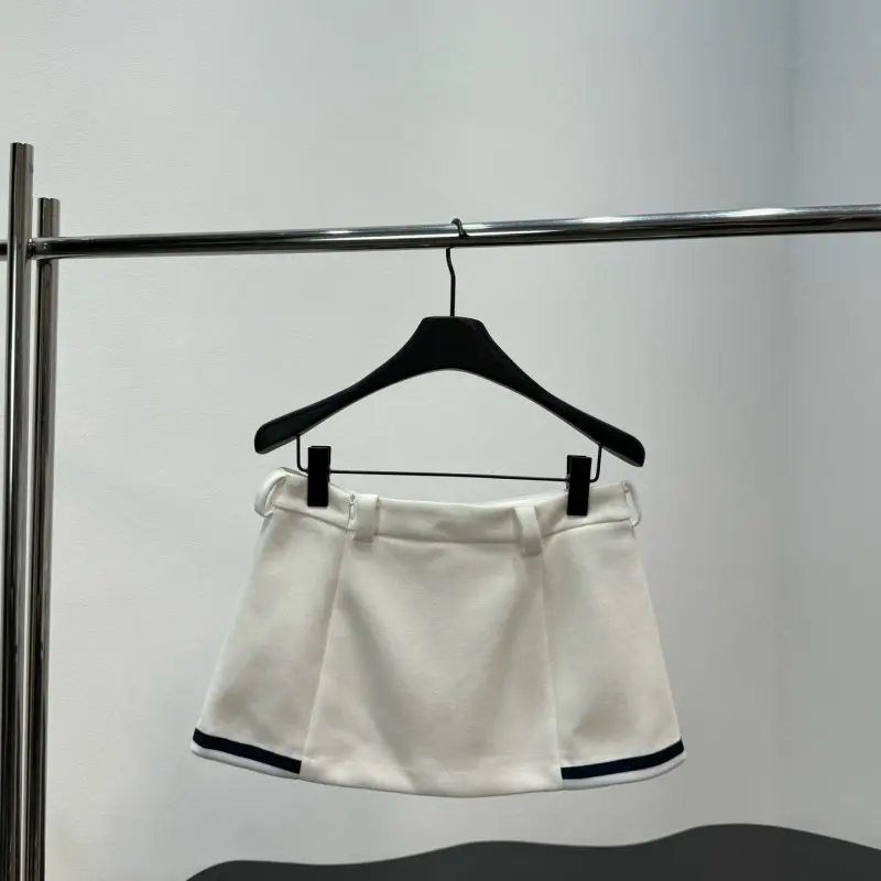 Contrast-Hue Mini Versatile Skirt