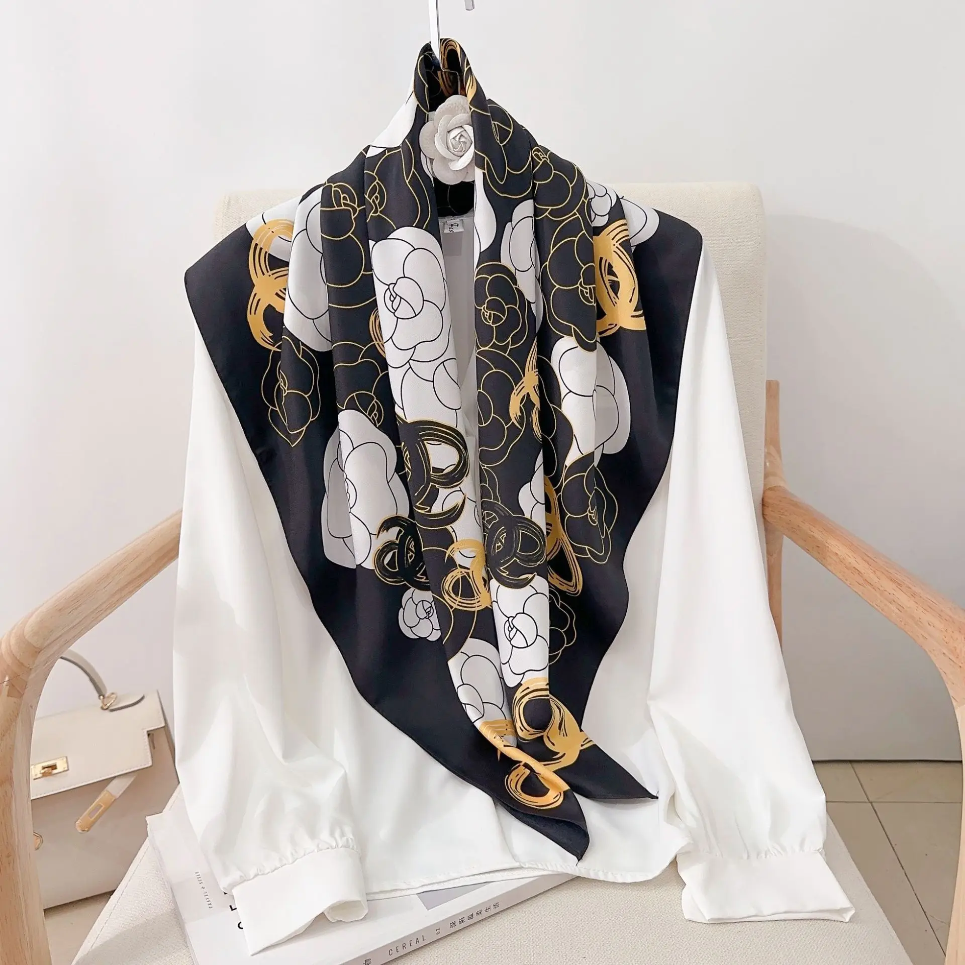 Moda 90CM camelia Twill di seta donna sciarpa spiaggia protezione solare Foulard scialle capelli femminili Hijab avvolge fazzoletto da collo Bandanda Echarpe