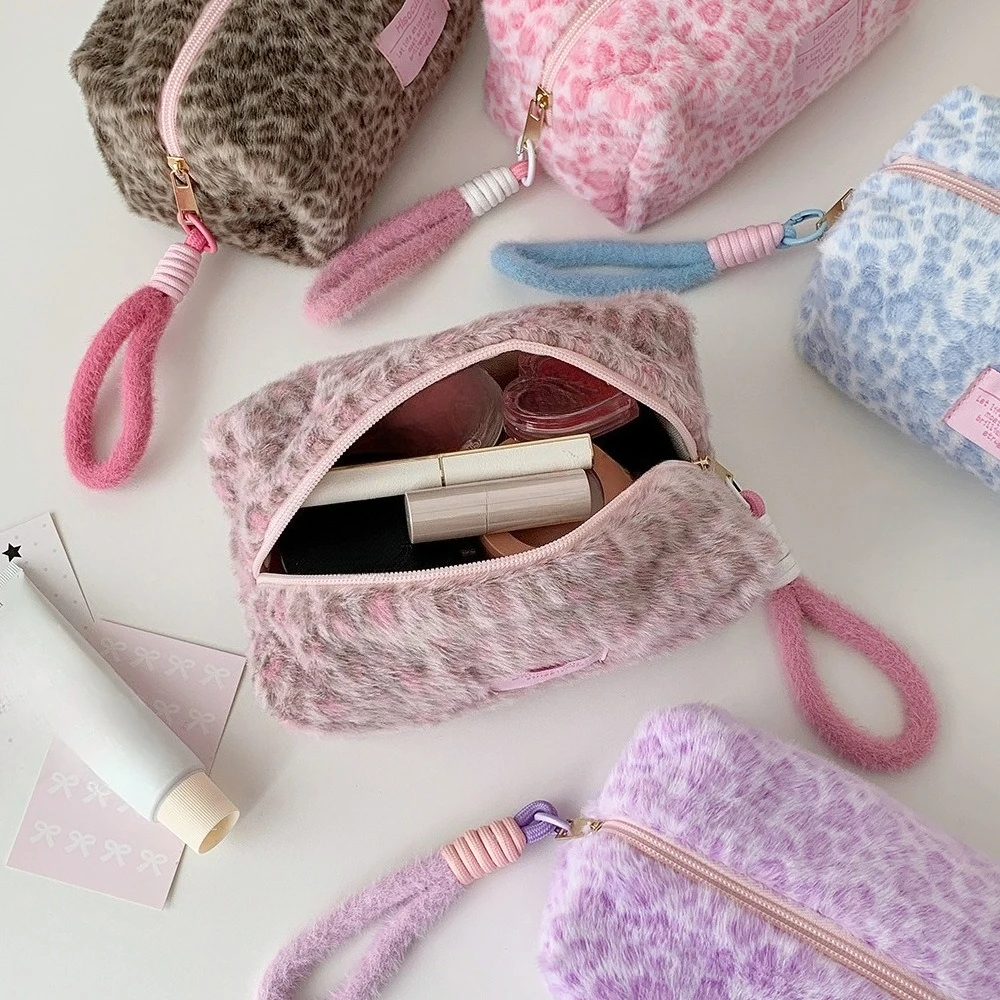 Korean Winter Leopard print Plush Cosmetic Bag Woman Makeup Bag Girl Student Pencil Case Portable make up Organizer Toiletry Bag