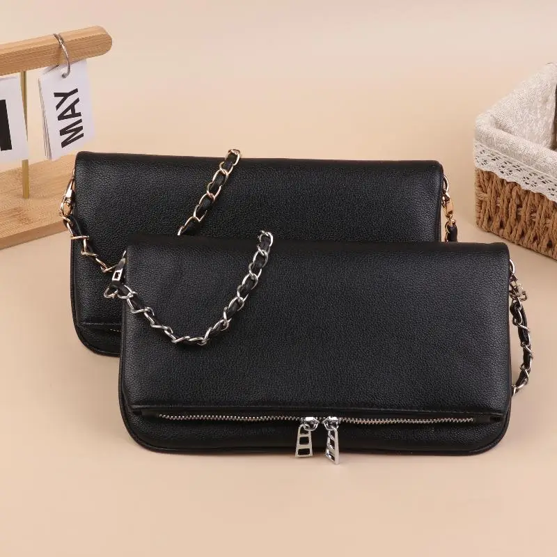 

2025 New Fashionable Women Crossbody Bag Black Retro Tassel Bag Casual Outdoor Ladies Envelope Bag