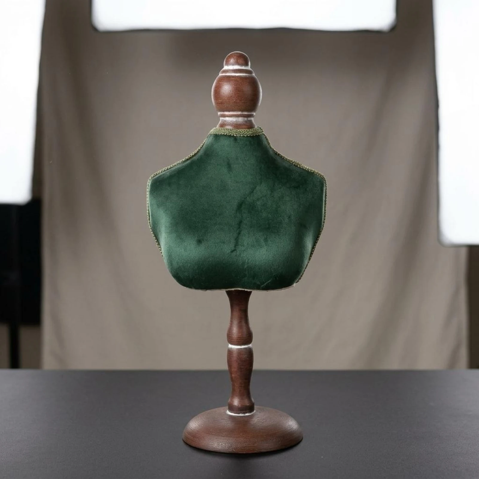 

Vintage-Style Jewelry Bust Handmade Velvet Jewelry Bust Velvet Necklace Display Stand Decorative Trim