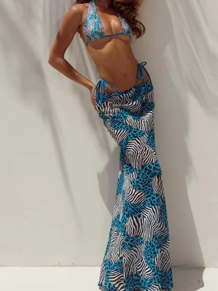 Costume da Bagno Estivo Trendy Whatiwear, Set 3 Pezzi da Donna: Bikini con Allacciatura al Collo, Slip e Gonna Lunga a Vita Alta Leopardata